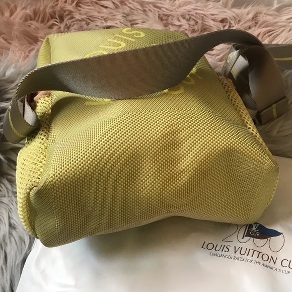 Louis Vuitton LV Cup 2000 Weatherly Yellow Shoulder Bag - Picture 14 of 17